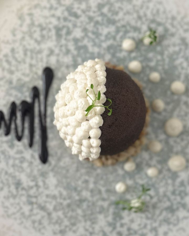 Dessert au chocolat et meringue